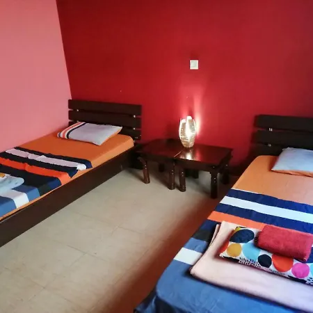 Satori Hut - Habitación en casa particular
